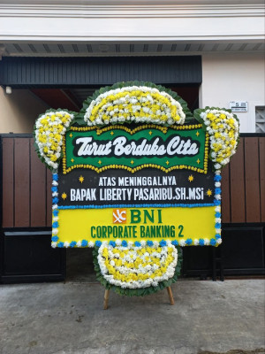 Papan Bunga Duka di Simatohir