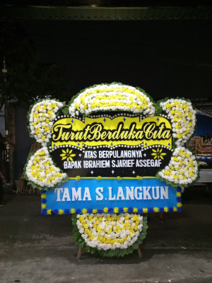 Papan Bunga Duka di Simatohir